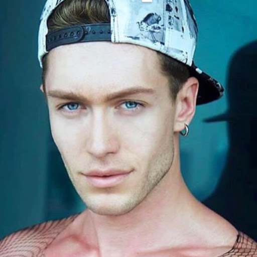 Ian Alexander Photo 49