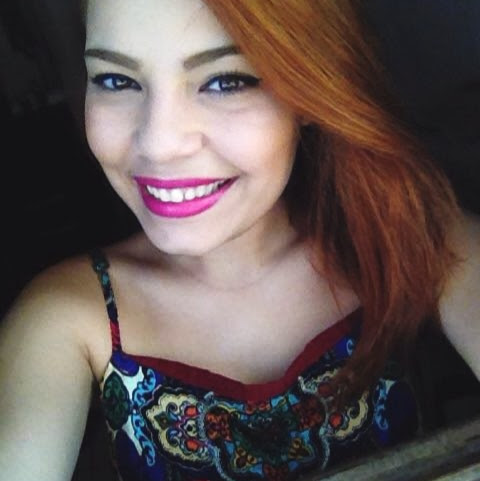 Christine Oliveira Photo 14