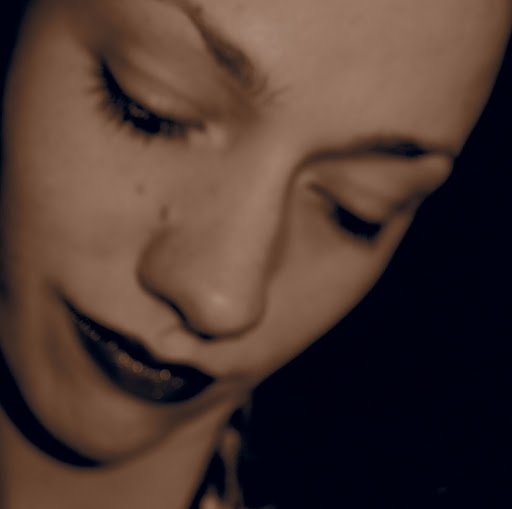 Colleen Martin Photo 17