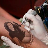 Elizabeth Cate Photo 4