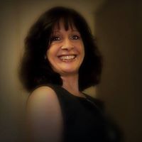 Shelly Hooper Photo 19