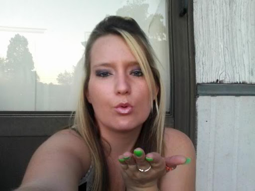 Holly Hancock Photo 25