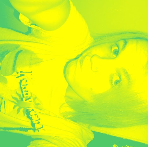 Amber Taylor Photo 47