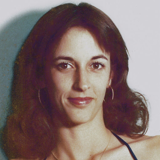 Bobbie Hudson Photo 19