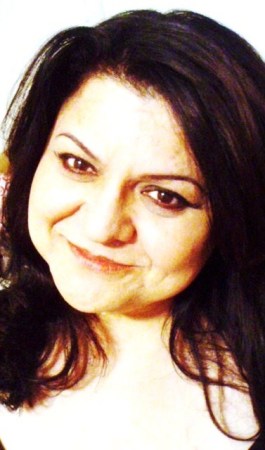 Adriana Hernandez Photo 15