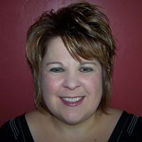 Lisa Michels Photo 17