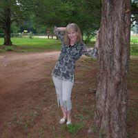 Belinda Stanley Photo 27