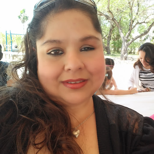 Julia Chavez Photo 22