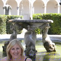 Julia Hackett Photo 6