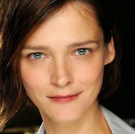 Elizabeth Byrne Photo 20