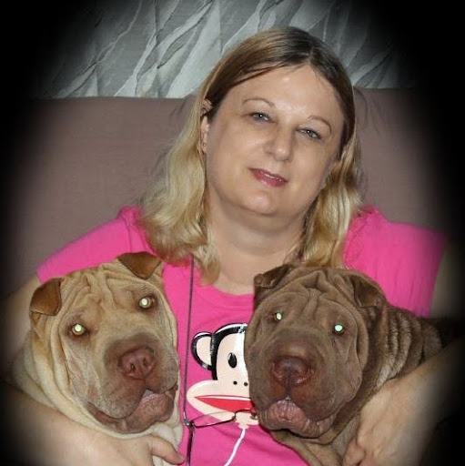 Caroline Kemp Photo 12