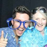 Aron Simpson Photo 29