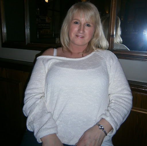 Jane Nicholson Photo 18