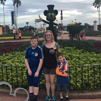 Julie Heinrich Photo 22