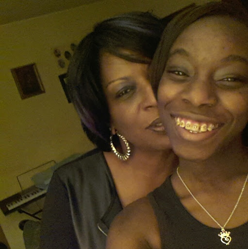 Bridgette Robinson Photo 9