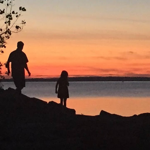 Julia Sinclair Photo 12