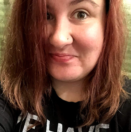 Sarah Simmons Photo 19