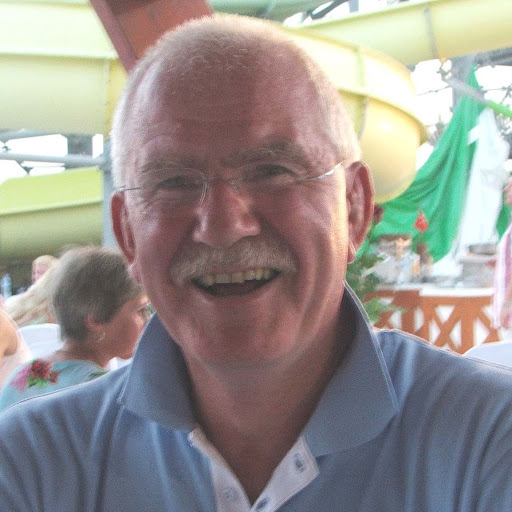 Jeffery Small Photo 14