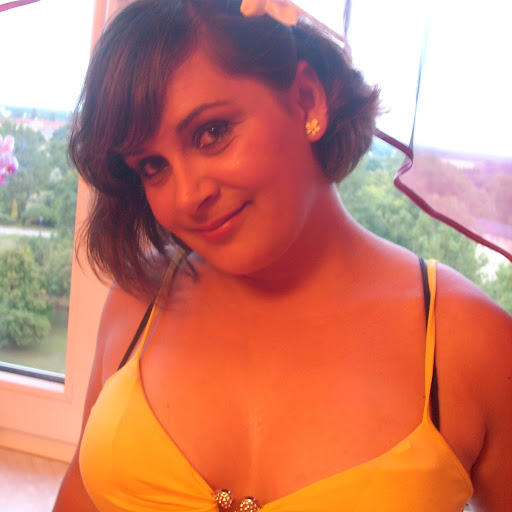 Linda Horvath Photo 28