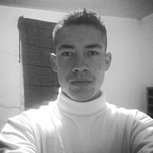 Manuel Delarosa Photo 16