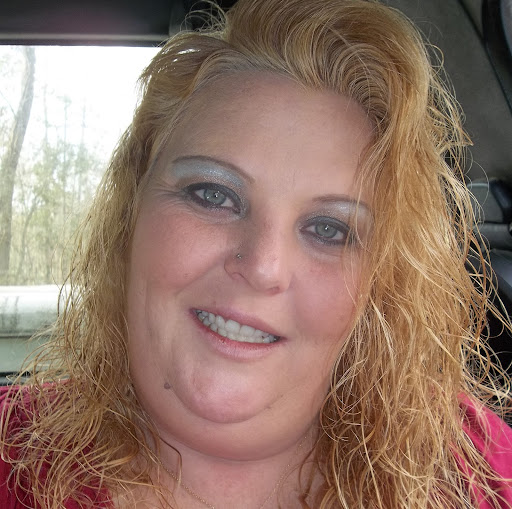 Kathy Hudson Photo 15