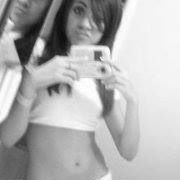 Sarah Hicks Photo 41