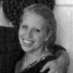 Julia Paige Photo 30