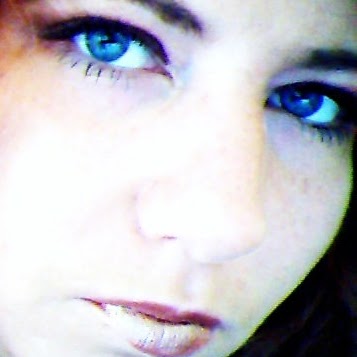 Rebecca Rowe Photo 14