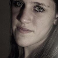 Suzanne Power Photo 14
