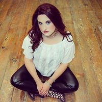 Victoria Shelton Photo 19