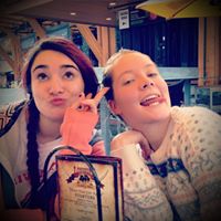 Stephanie Travis Photo 22