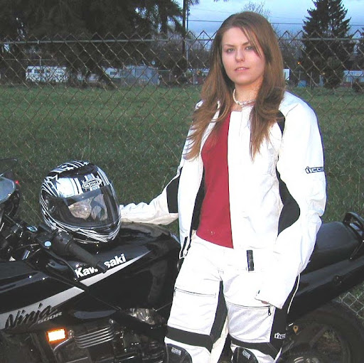 Heather Pyles Photo 2