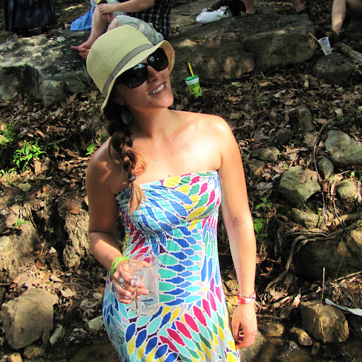 Jennifer Woolard Photo 3