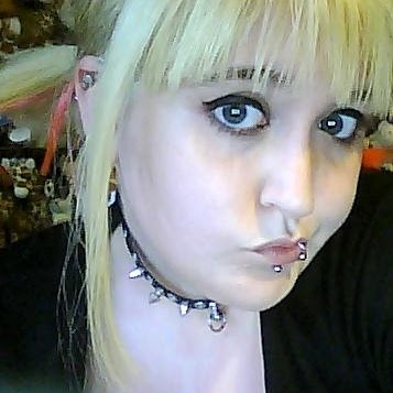 Stacey Calvert Photo 4