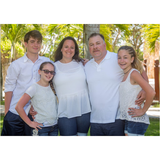 Michele Dennis Photo 36