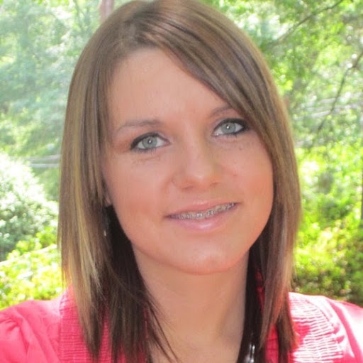 Stephanie Neely Photo 38