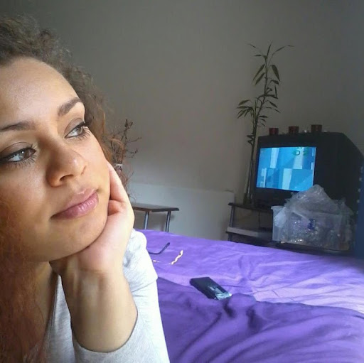 Hannah Turner Photo 16