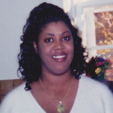 Sandra Walker Photo 39