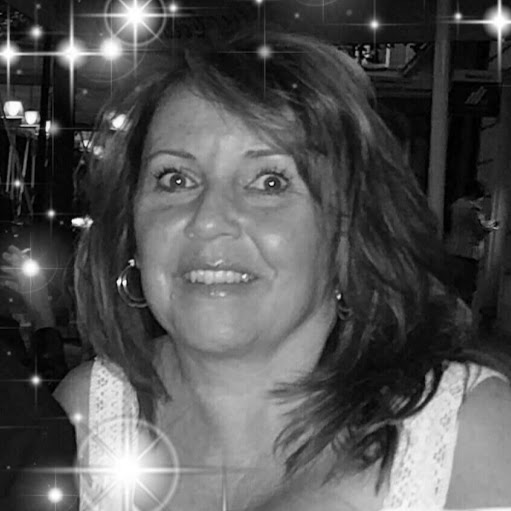 Tina Elliott Photo 34