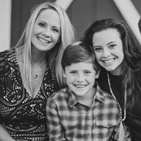 Beth Armstrong Photo 33