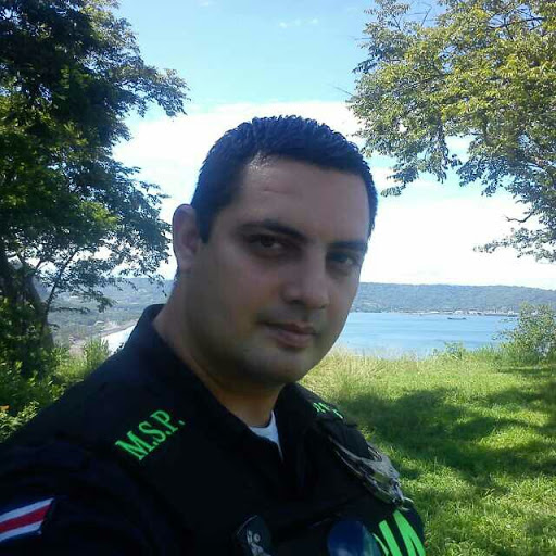 Erick Acevedo Photo 7