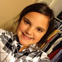 Mollie Wolfe Photo 16