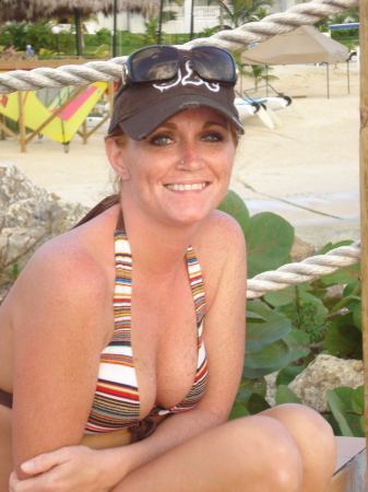 Laurie Garner Photo 32