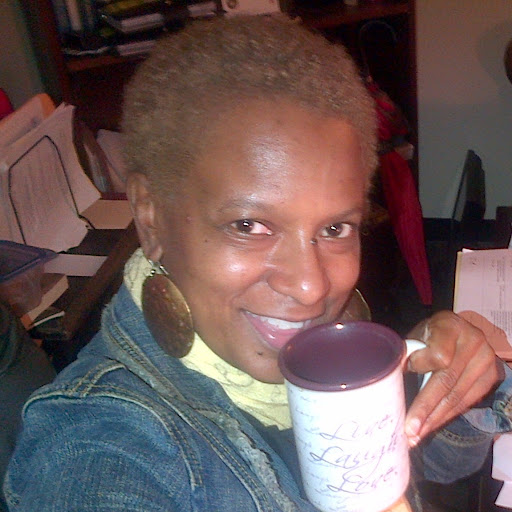 Lisa Meadows Photo 17