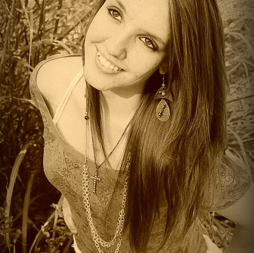 Stephanie Cornett Photo 9