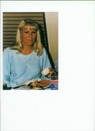 Carol Armstrong Photo 17