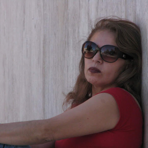 Laura Alonso Photo 36