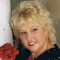 Donna Vaughn Photo 20