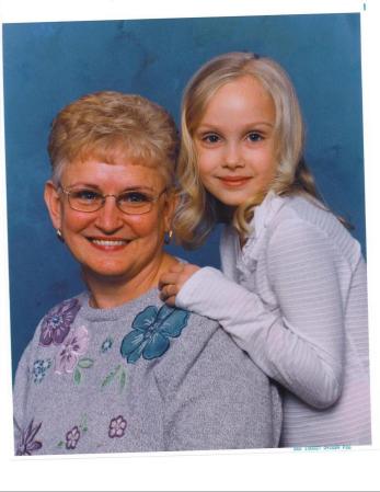 Suzanne Keller Photo 26