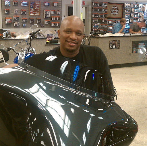 Phillip Baldwin Photo 29